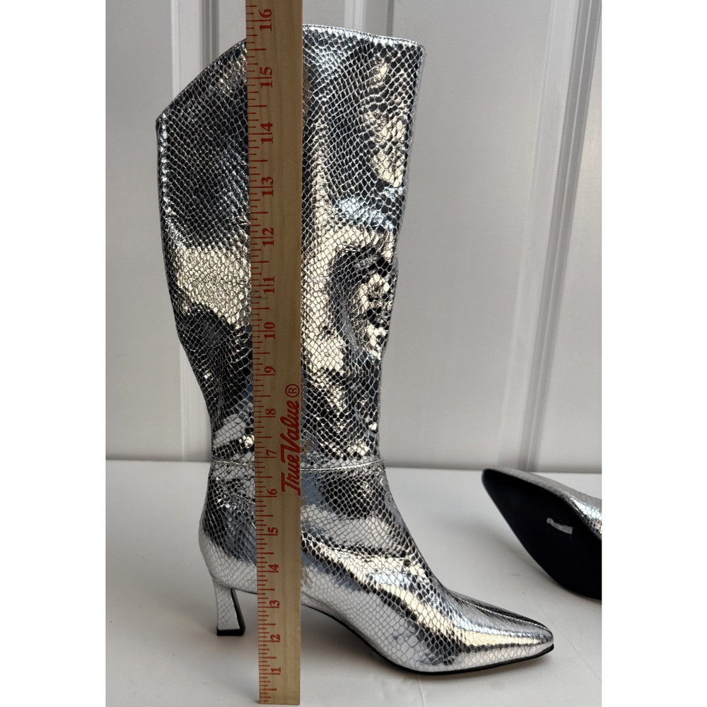 Steve‎ Madden Newlyn Knee High Boot Pointed Toe Womens Silver Size 6 Wide calf - Picture 3 of 6